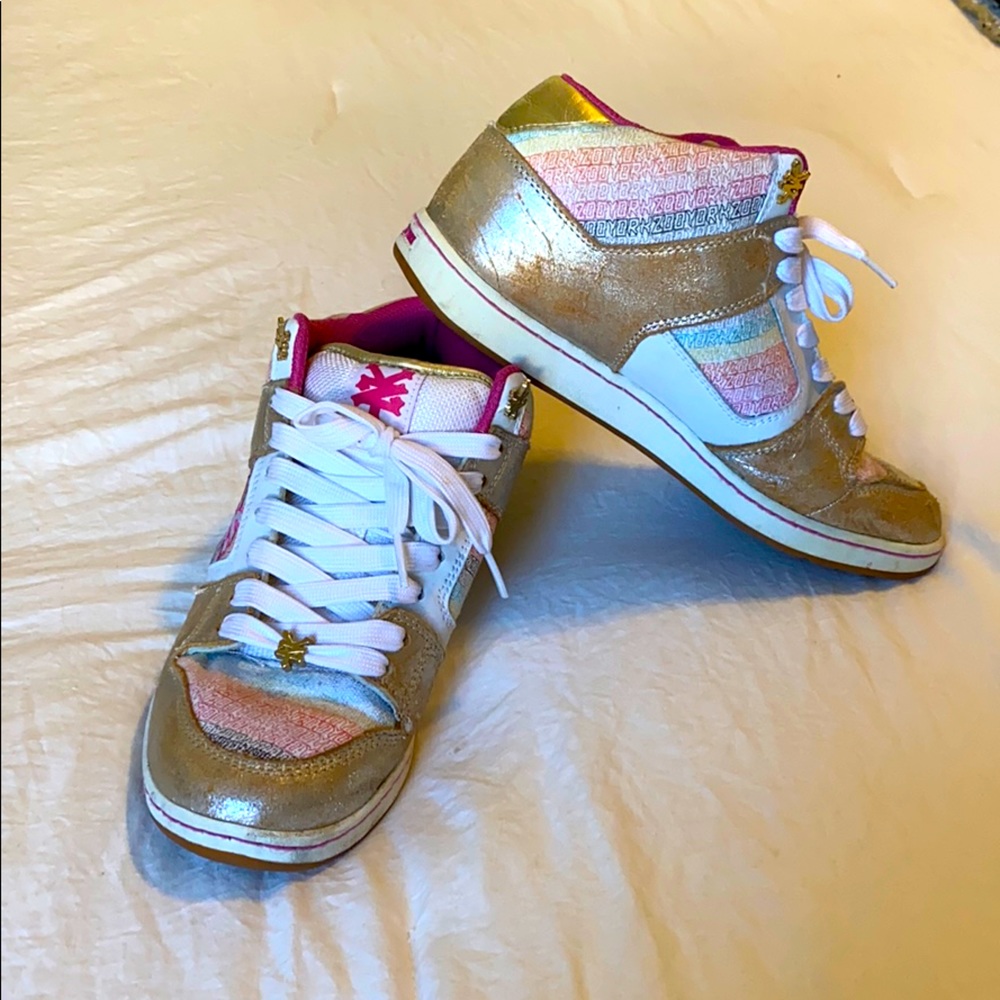 Sneakers
